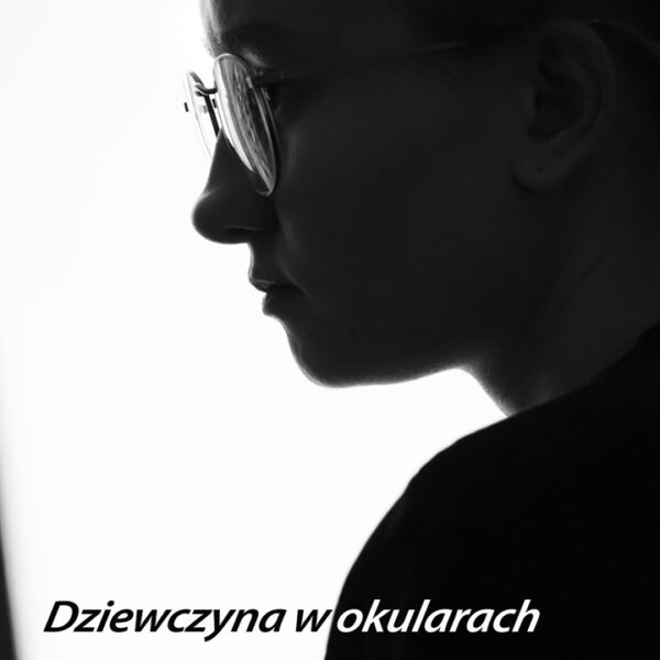 Wystawa Michała Piotrowskiego "Dziewczyna w okularach"